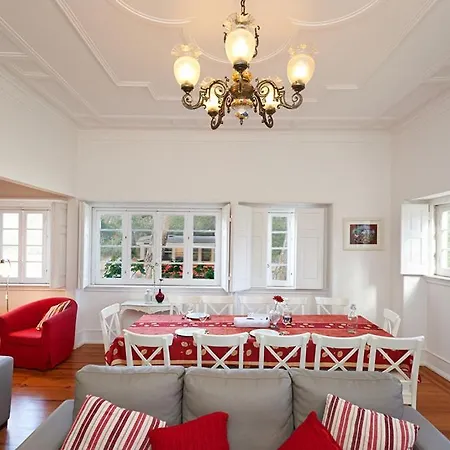 Yellow House Villa Colares